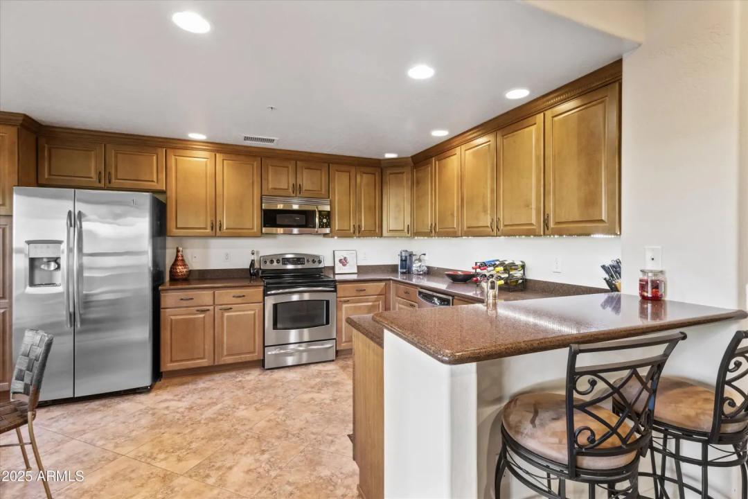 Real Estate Picture 11