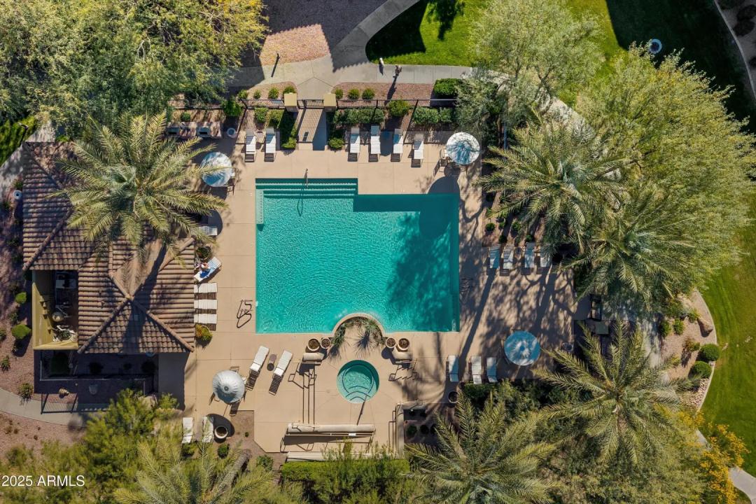 Real Estate Picture 37