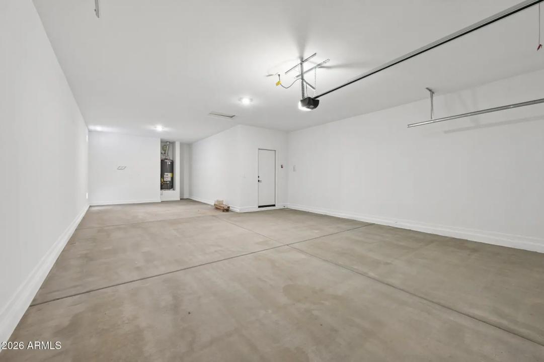 Real Estate Picture 37