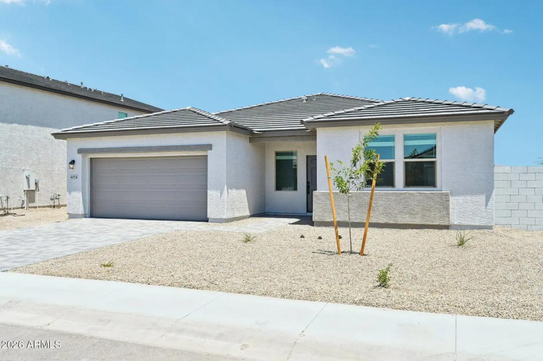 Real Estate Picture 3