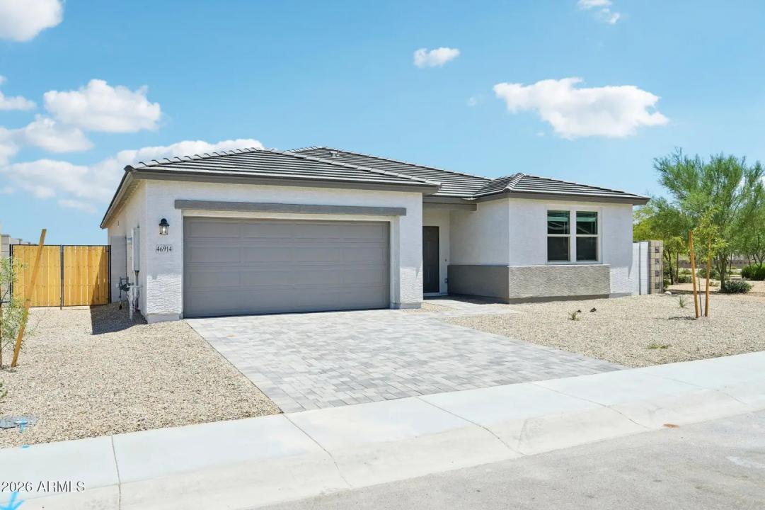Real Estate Picture 4