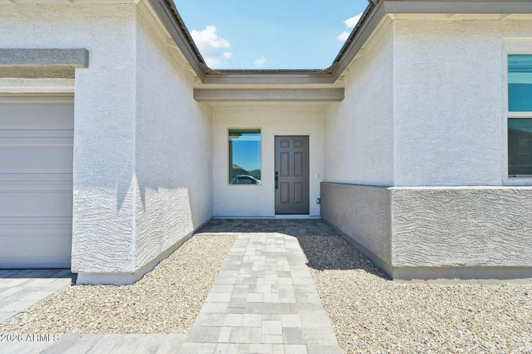 Real Estate Picture 5
