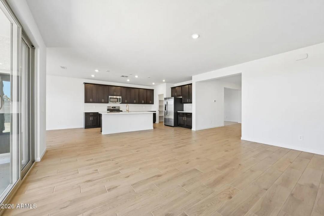 Real Estate Picture 11