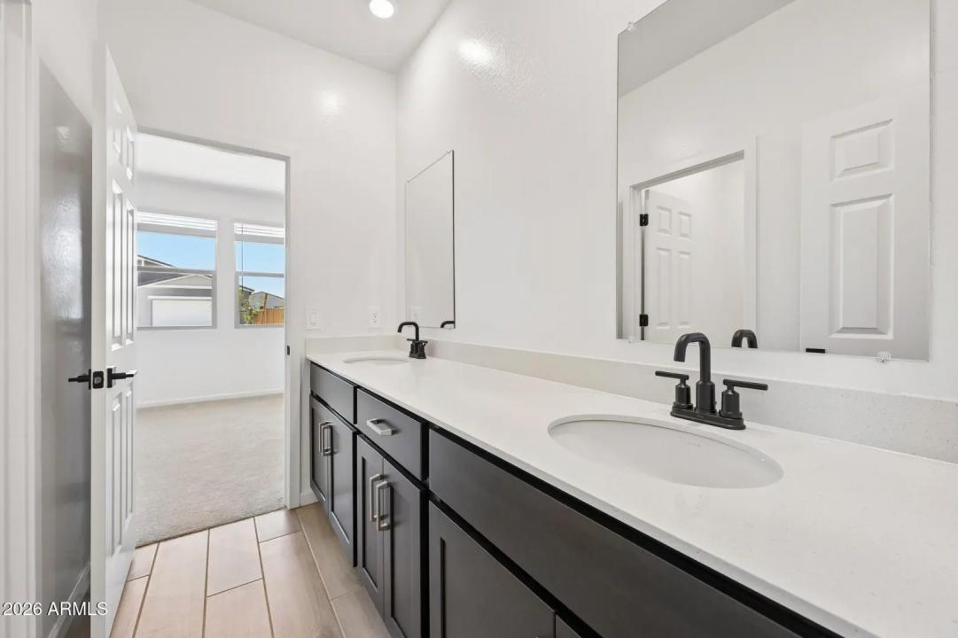 Real Estate Picture 26