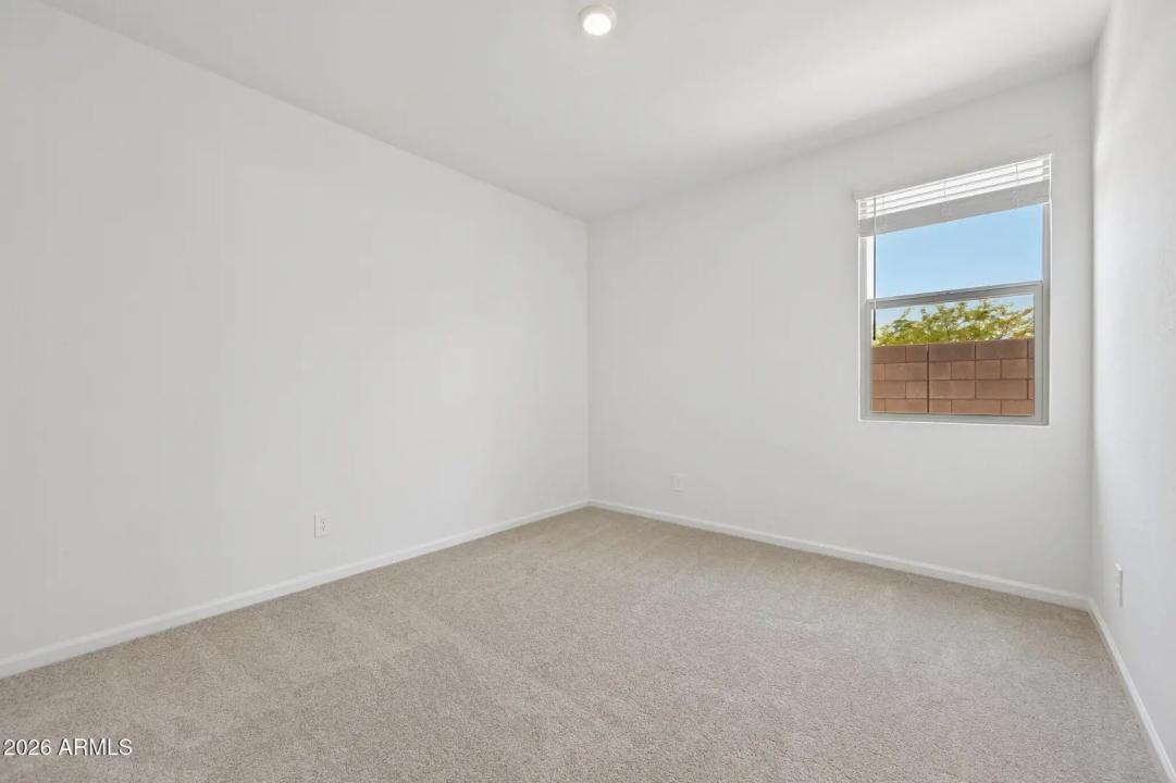 Real Estate Picture 27
