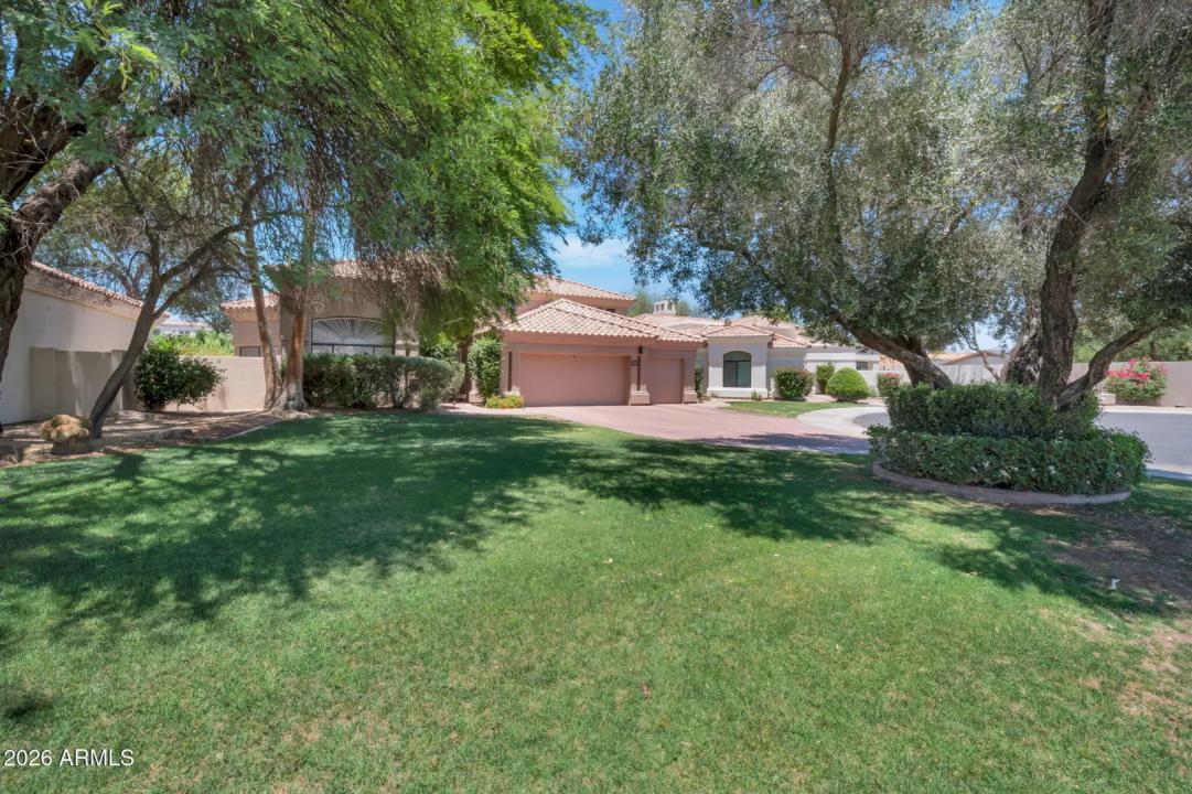 Real Estate Picture 4