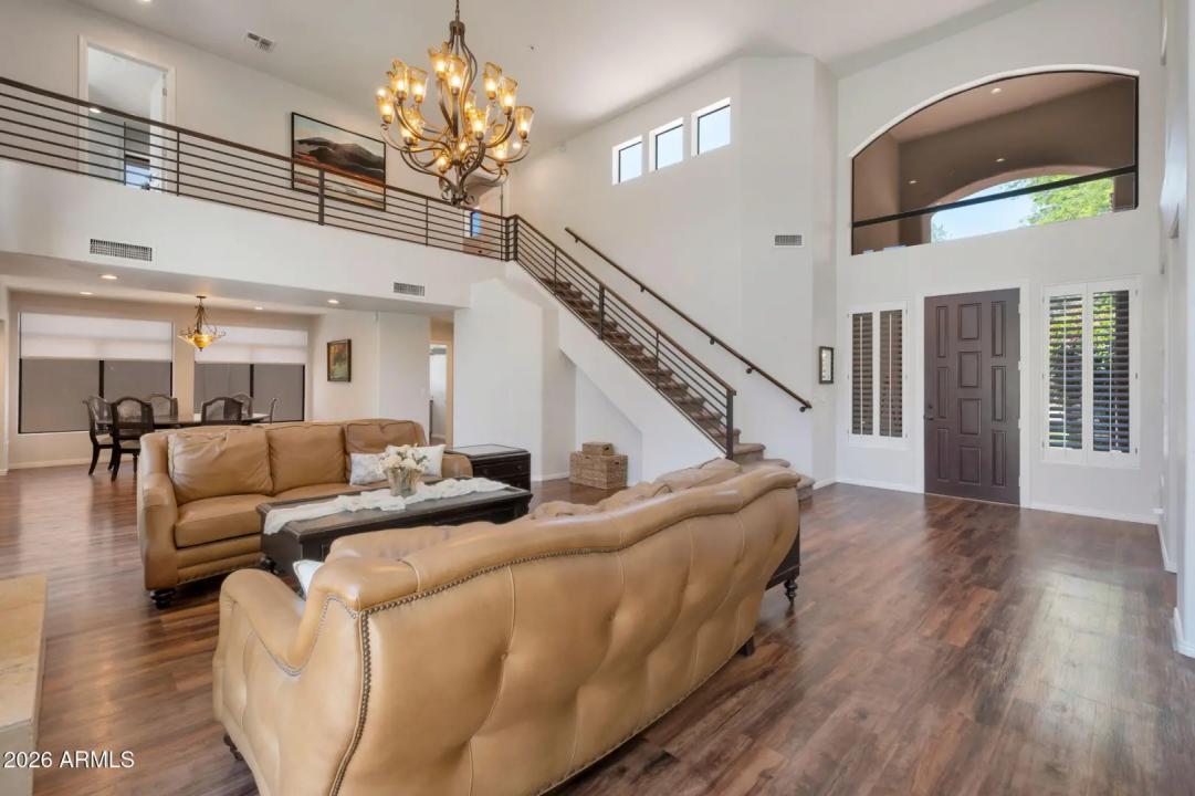 Real Estate Picture 6