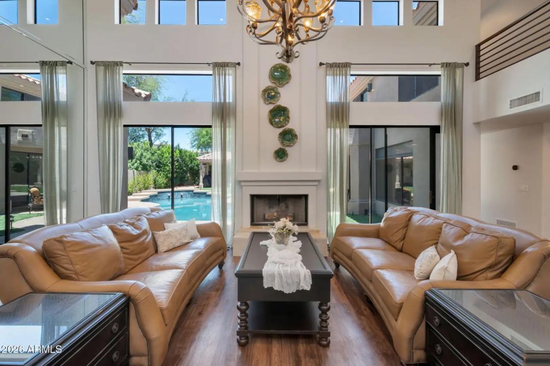 Real Estate Picture 5