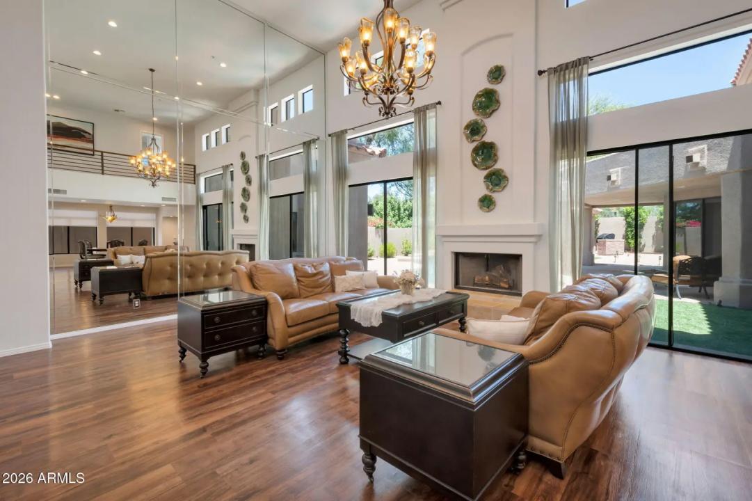 Real Estate Picture 7