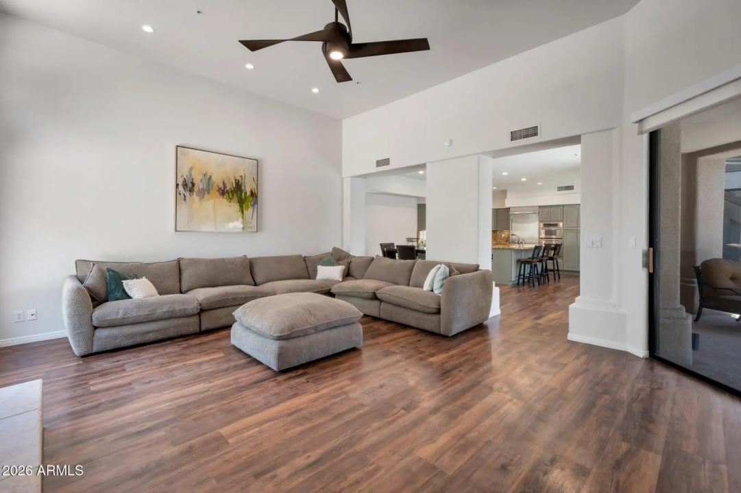 Real Estate Picture 16
