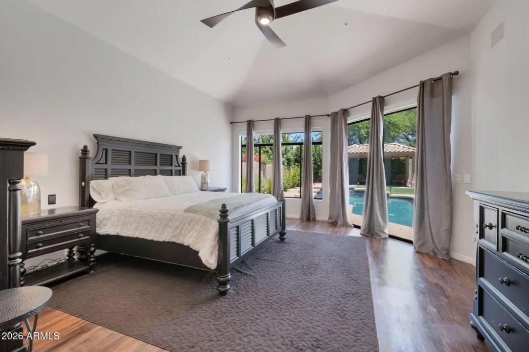 Real Estate Picture 21