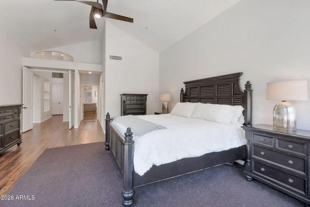 Real Estate Picture 23