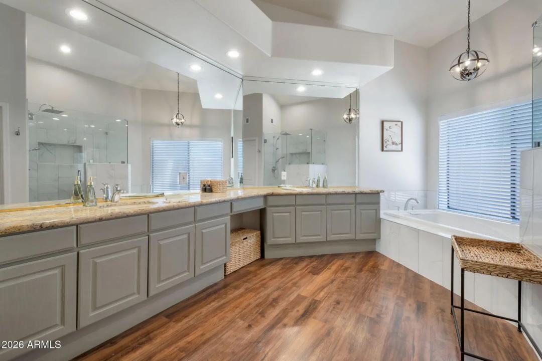 Real Estate Picture 26