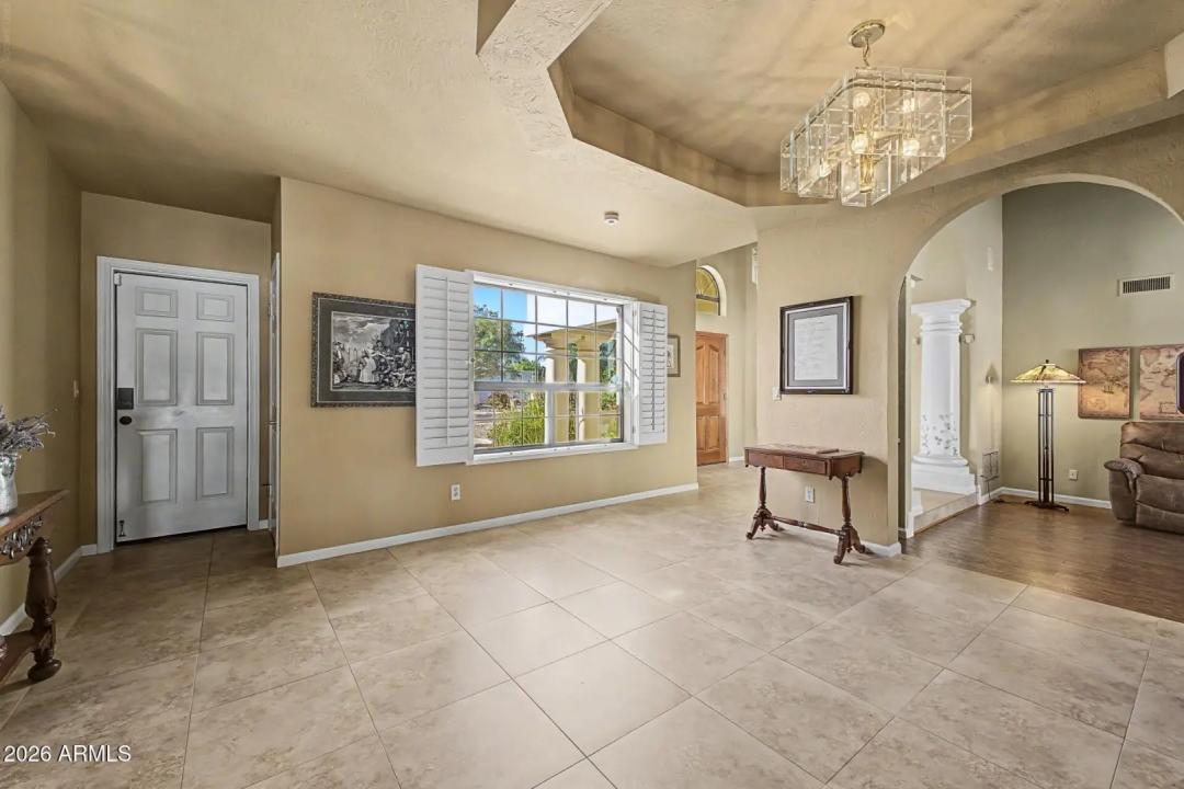 Real Estate Picture 13