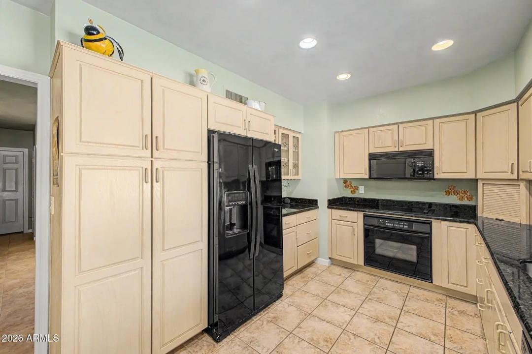 Real Estate Picture 16