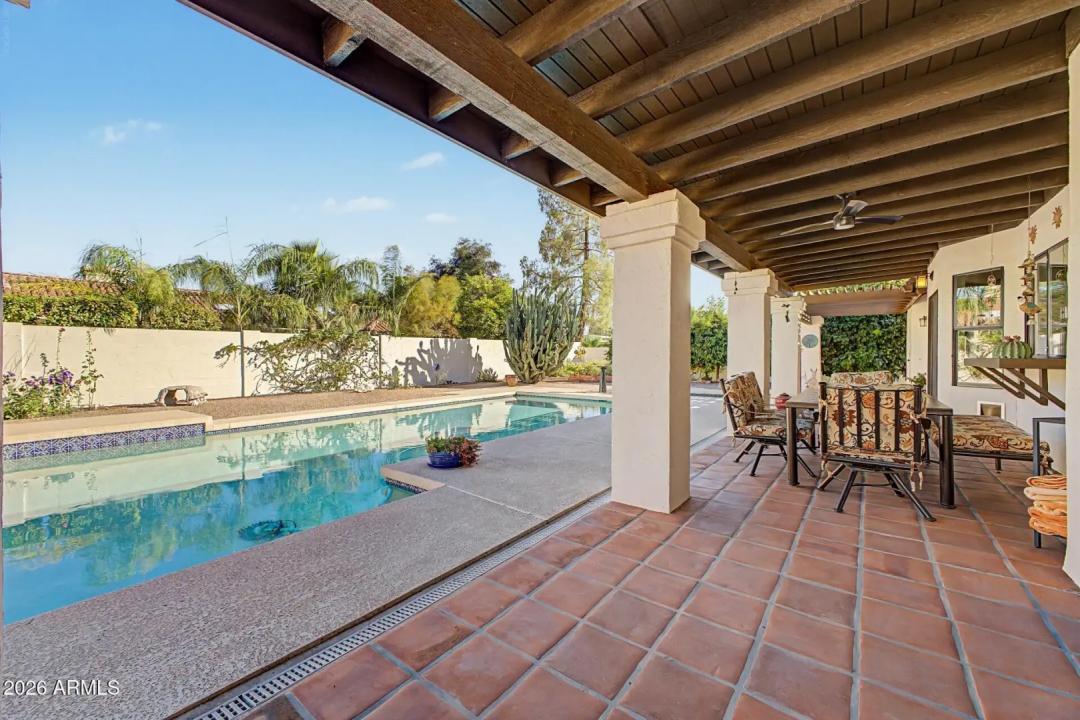 Real Estate Picture 10