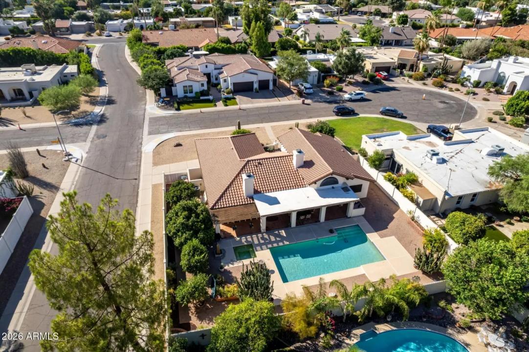 Real Estate Picture 5