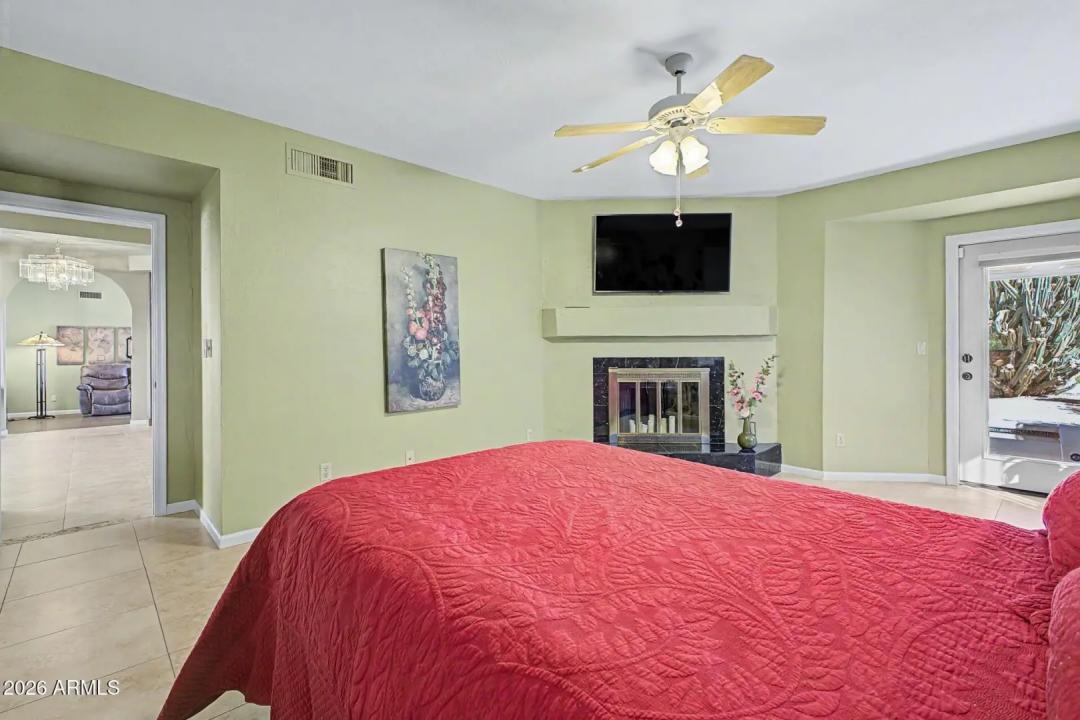 Real Estate Picture 18