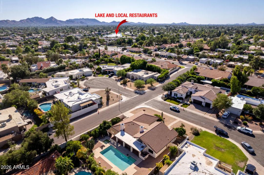 Real Estate Picture 10