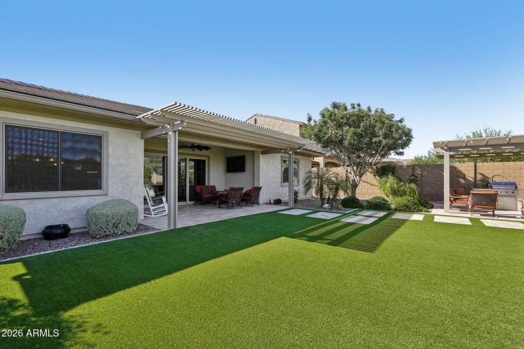 Real Estate Picture 2