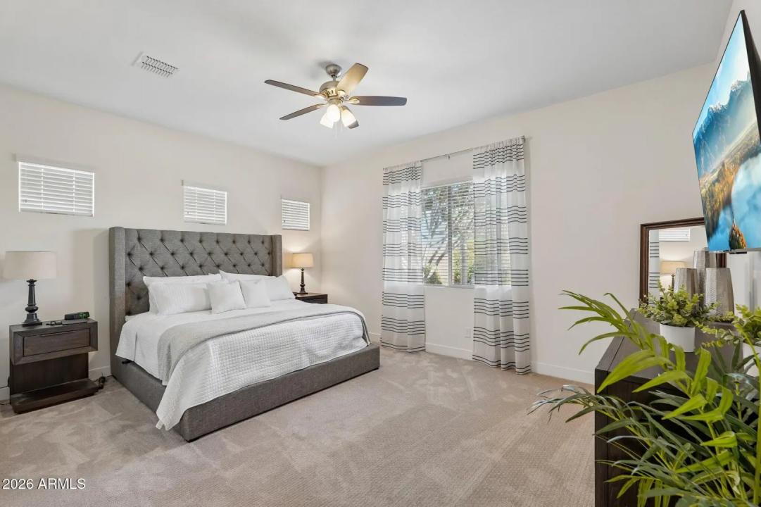 Real Estate Picture 6