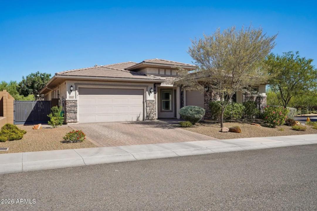 Real Estate Picture 24