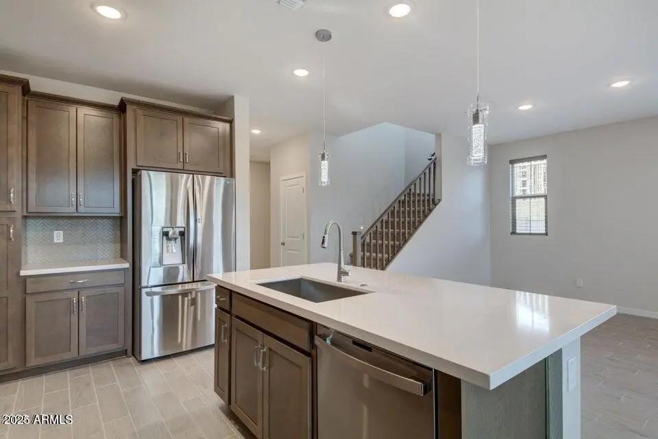 Real Estate Picture 7
