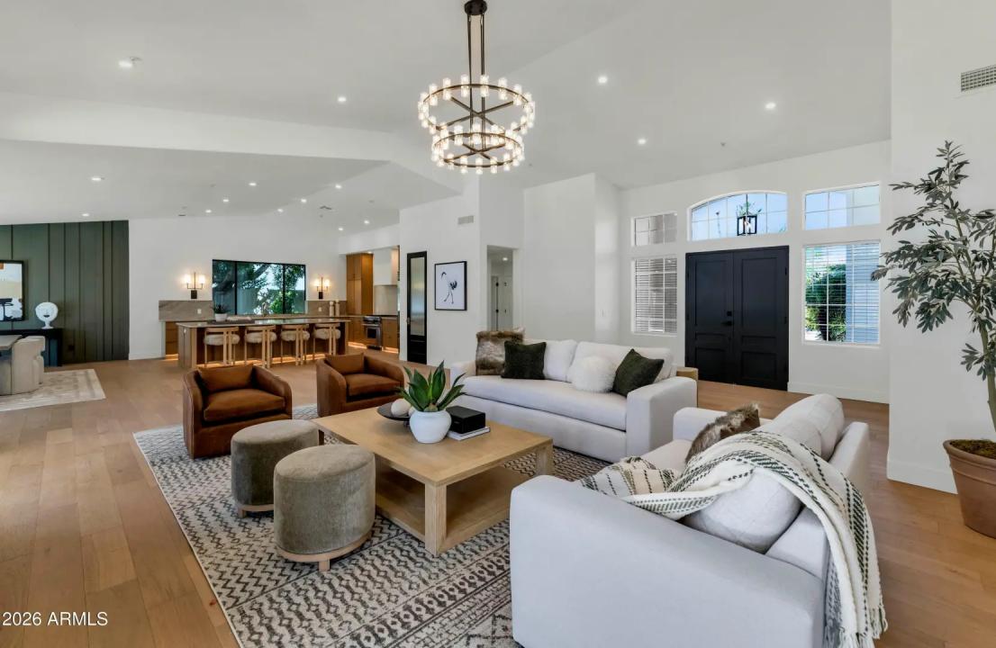 Real Estate Picture 5