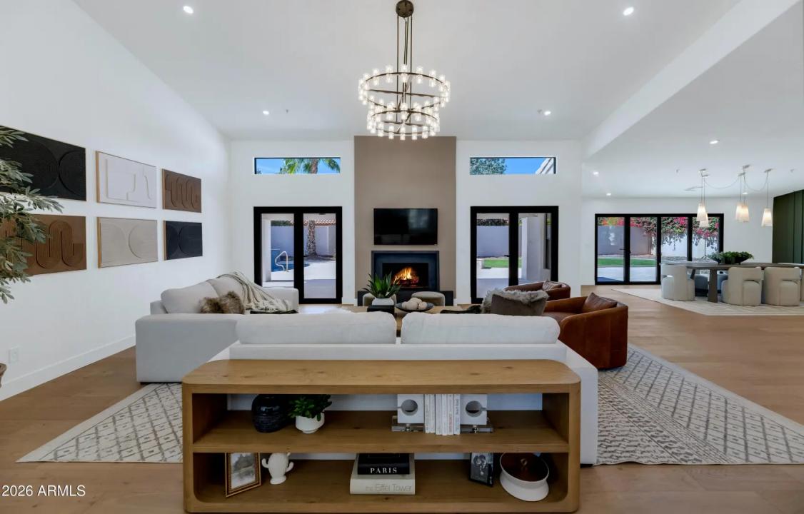 Real Estate Picture 3