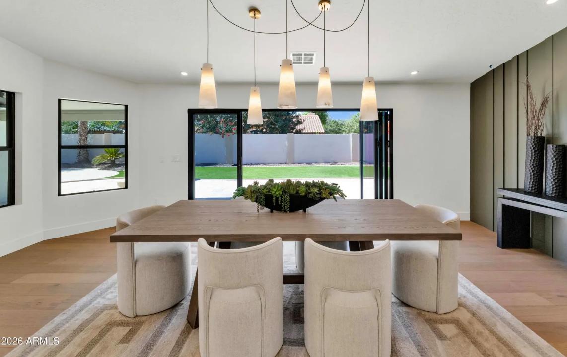 Real Estate Picture 13