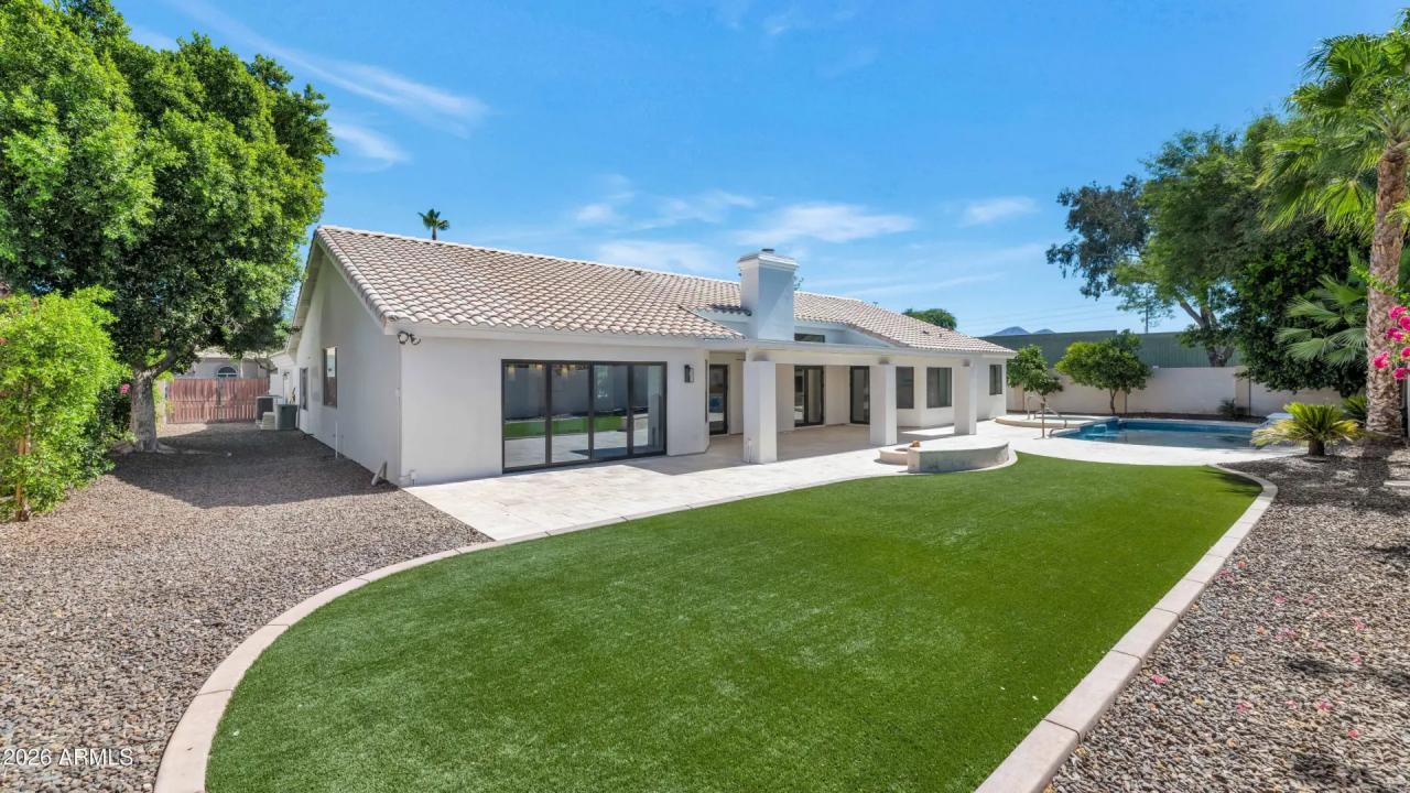 Real Estate Picture 30