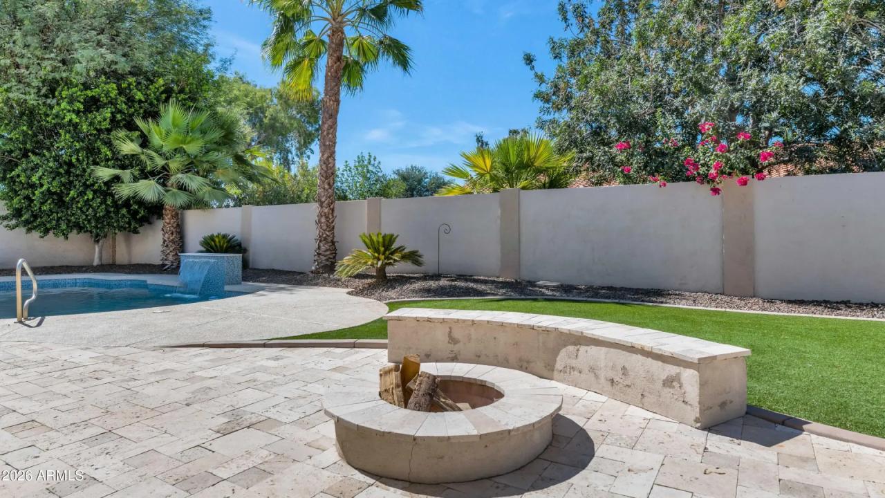 Real Estate Picture 33