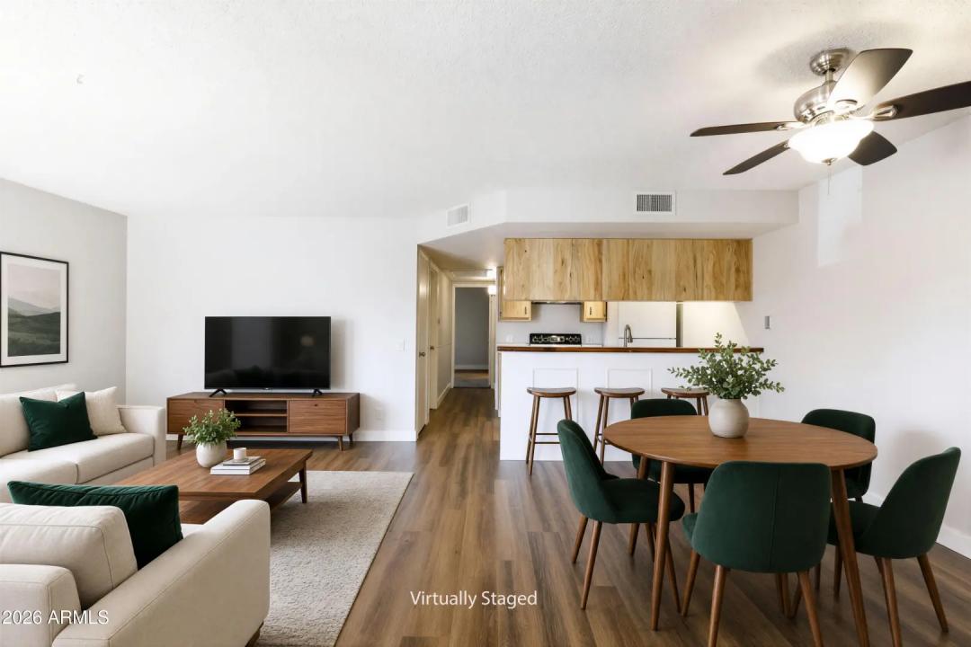Real Estate Picture 7