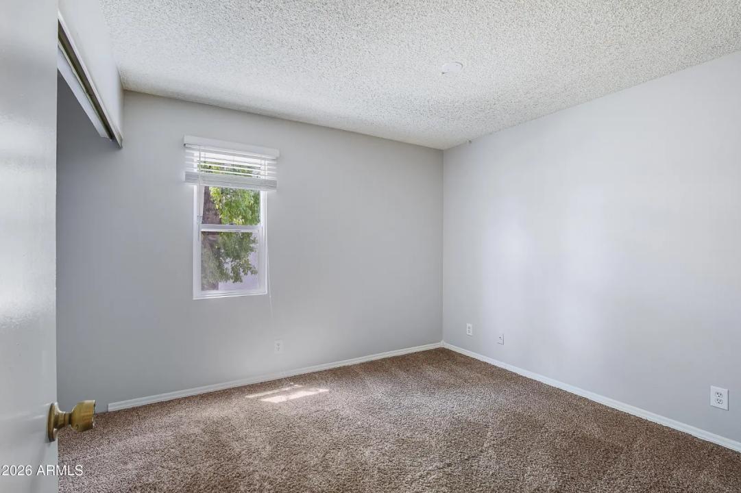 Real Estate Picture 16