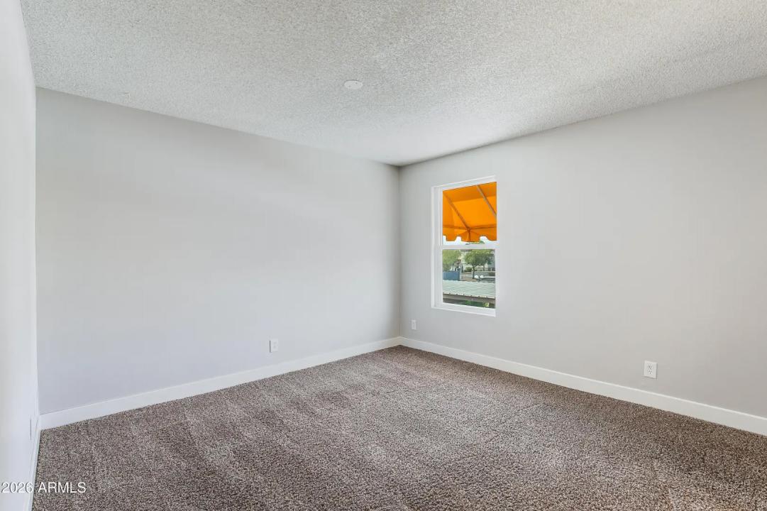 Real Estate Picture 10