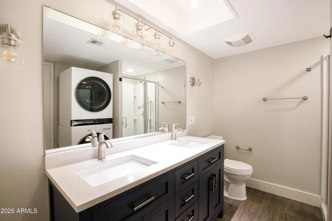 Real Estate Picture 12