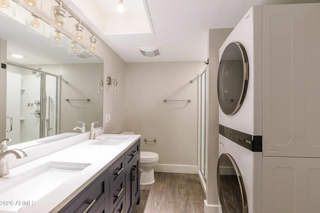 Real Estate Picture 11