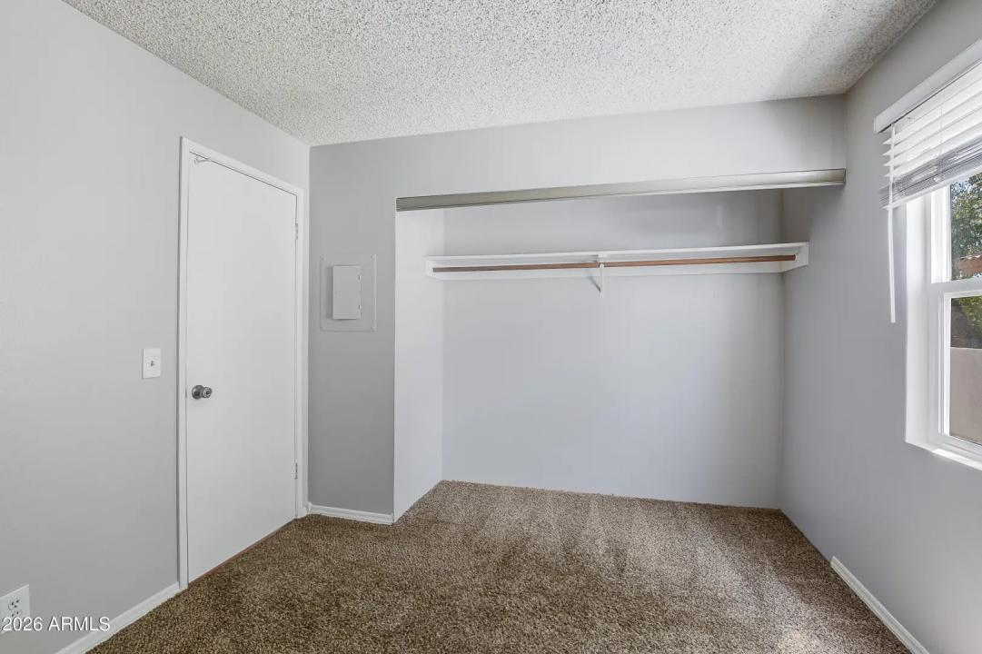 Real Estate Picture 17