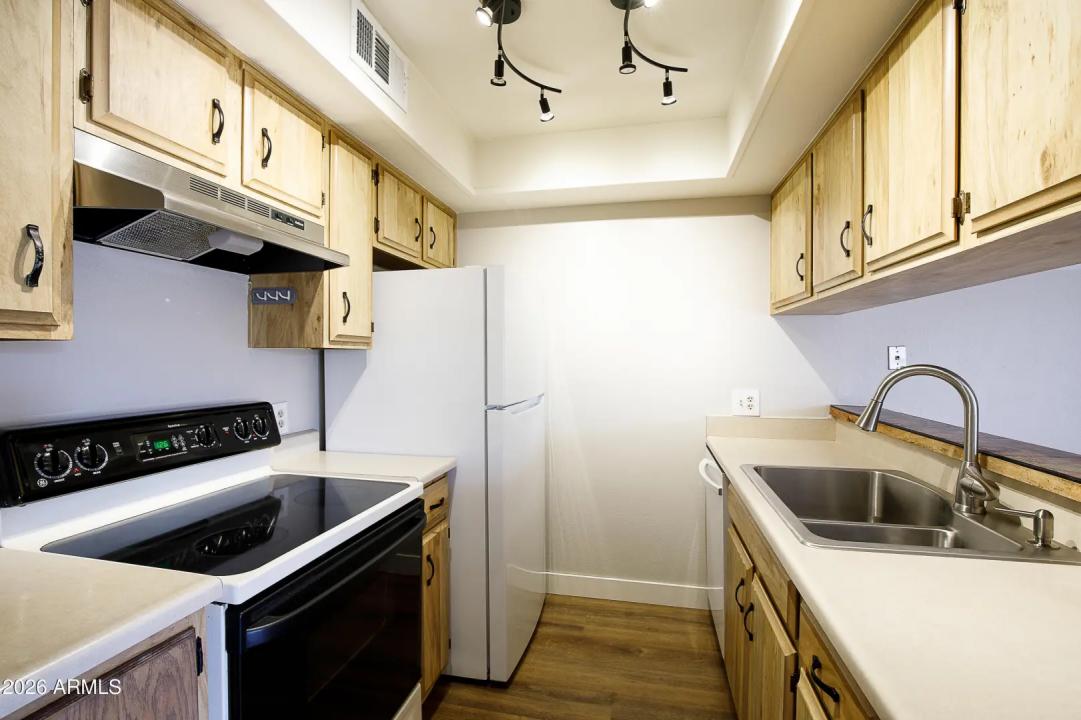 Real Estate Picture 21