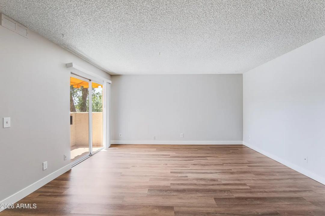 Real Estate Picture 3