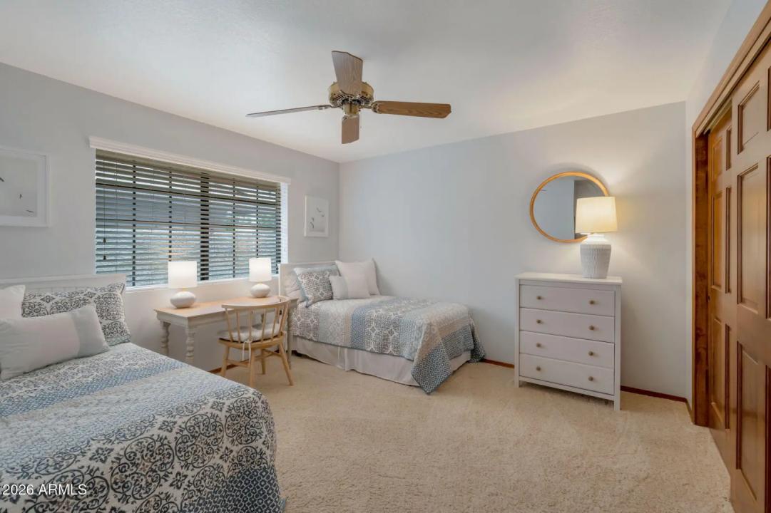 Real Estate Picture 23