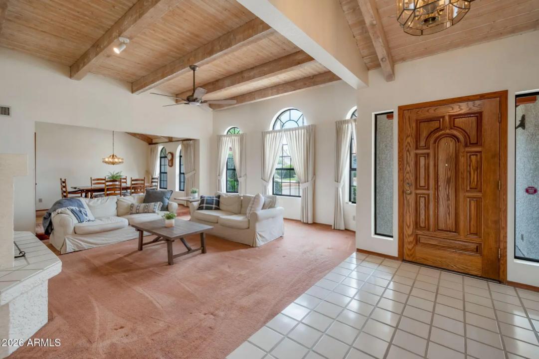 Real Estate Picture 6