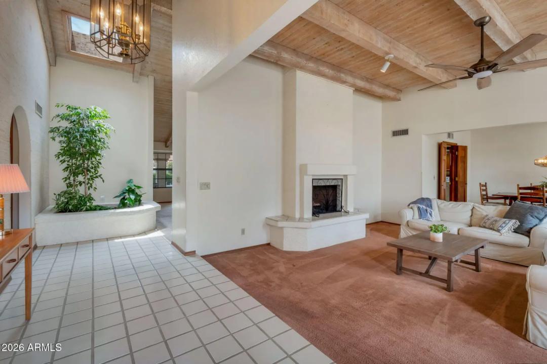 Real Estate Picture 7