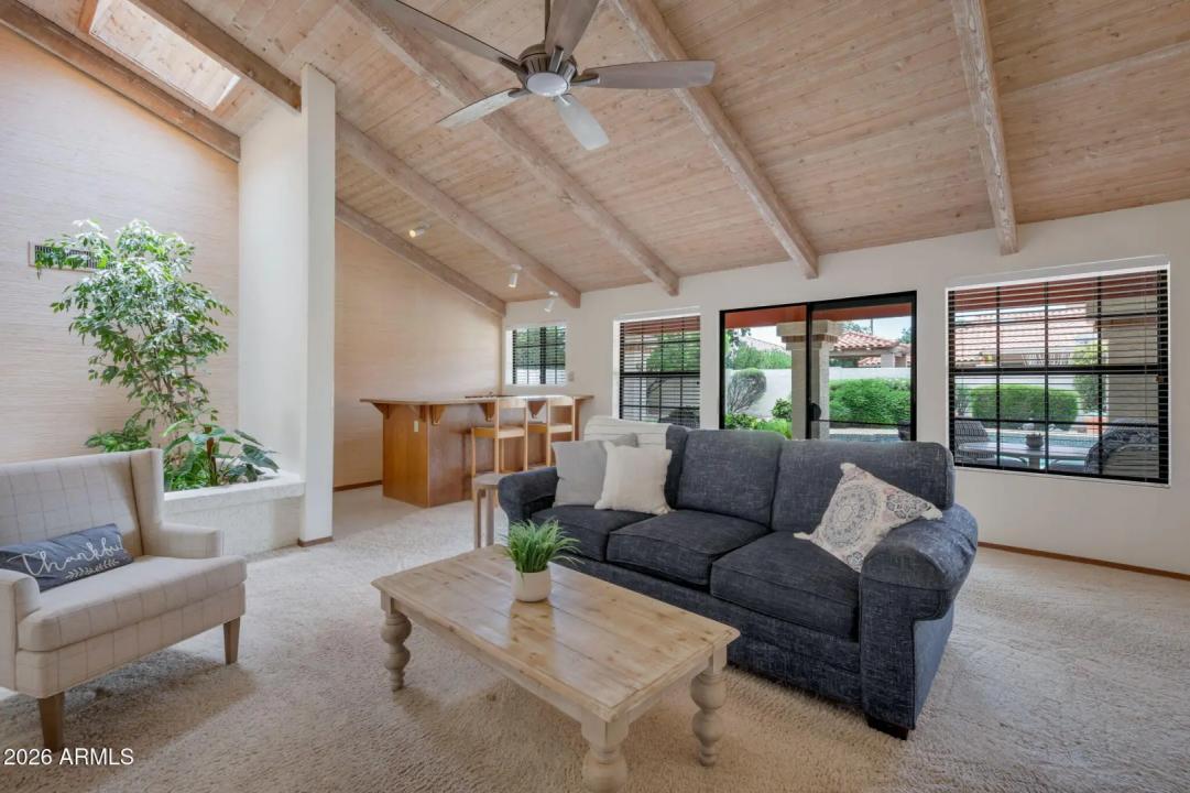 Real Estate Picture 10