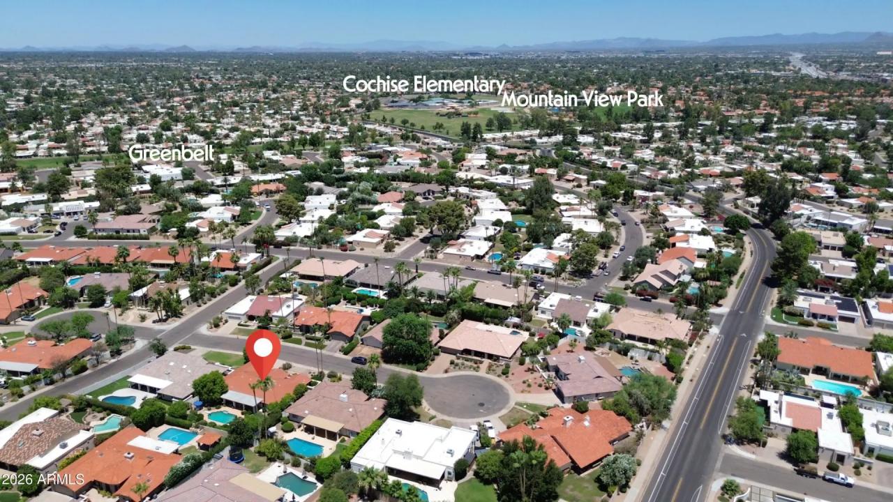 Real Estate Picture 4
