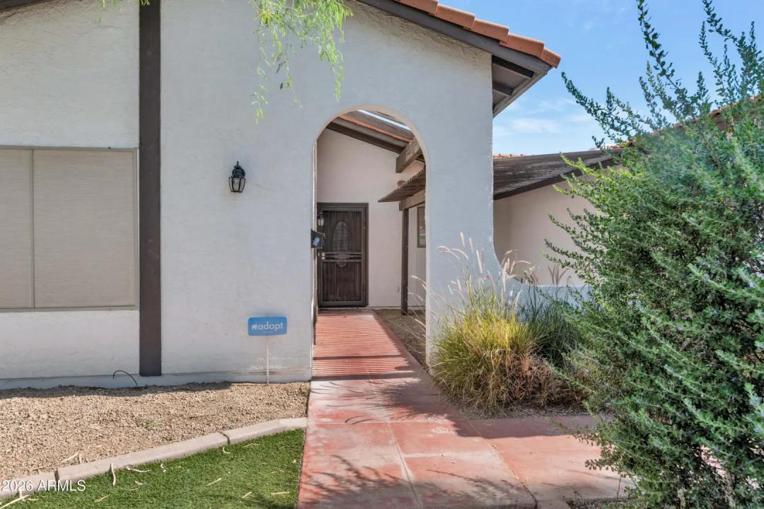 Real Estate Picture 3
