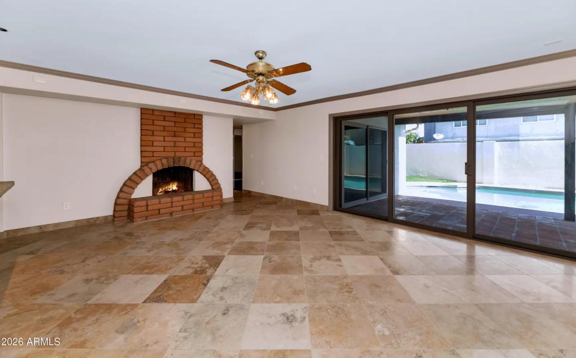 Real Estate Picture 5