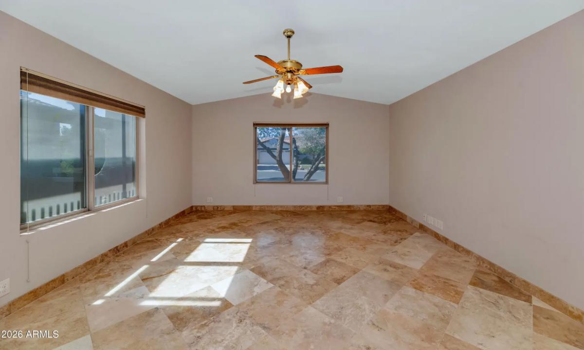 Real Estate Picture 13