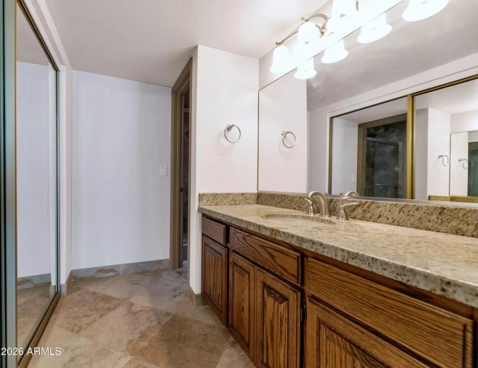 Real Estate Picture 19