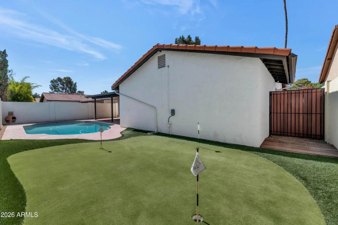 Real Estate Picture 30